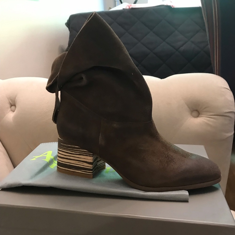 Antelope booties